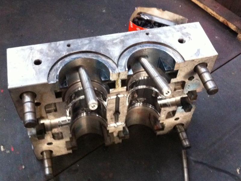 台前模具制造-11